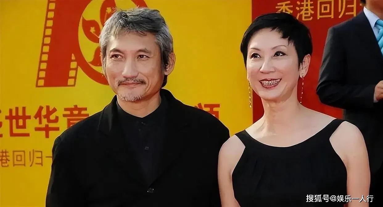 徐克医院守到崩溃痛哭!施南生数亿遗嘱曝光... - 2