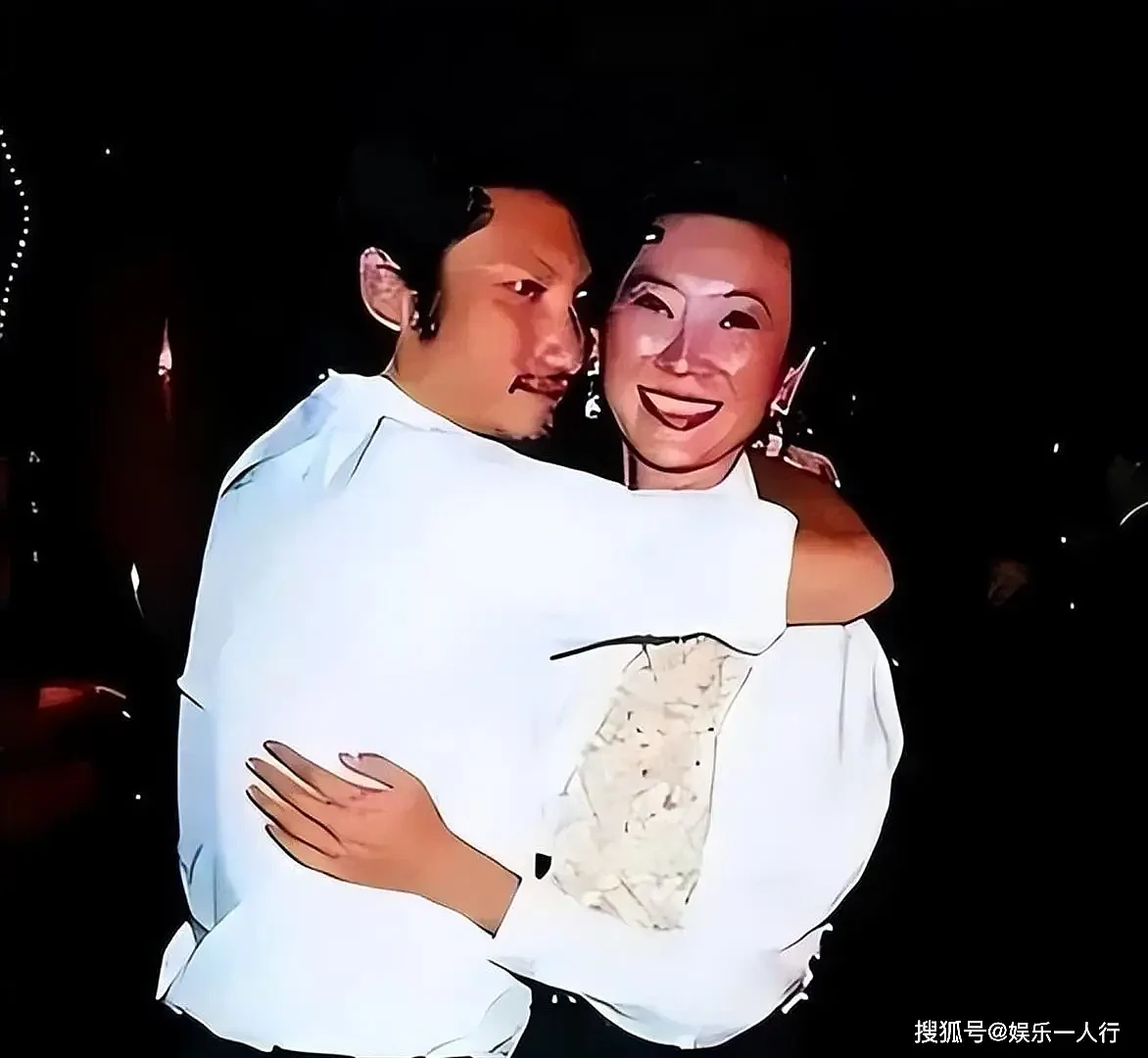 徐克医院守到崩溃痛哭!施南生数亿遗嘱曝光... - 13
