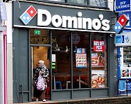 Domino's败诉！实锤多年少付工资，澳洲数千店员工或获大额赔偿