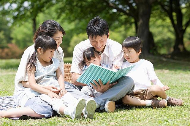 砸了千亿催生失效!国家终于明白:年轻人不生孩子,根本不是懒 - 10