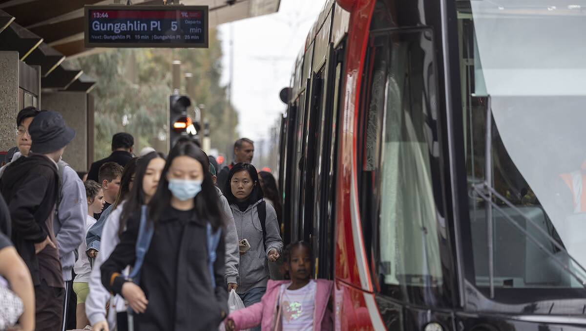 失业率维持4.4%，澳专家对8月加息前景意见不一 - 1