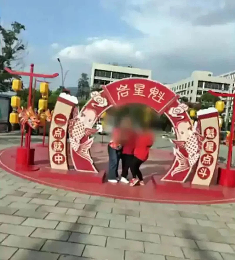 她们去中国结婚，感觉“像被拍卖”！华人媒婆曝光 - 8
