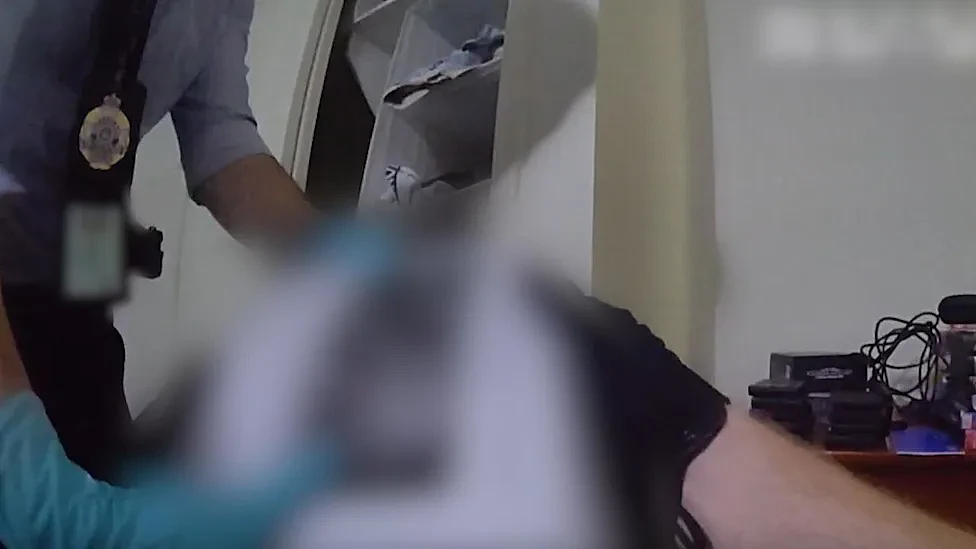 澳男利用AI换脸,制作深伪色情影像,多名女子受害!被控43项罪名 - 1