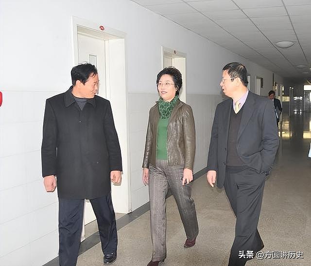 山东“变脸女书记”:“拼命三娘”贪千万,“拼单”买别墅露马脚 - 7