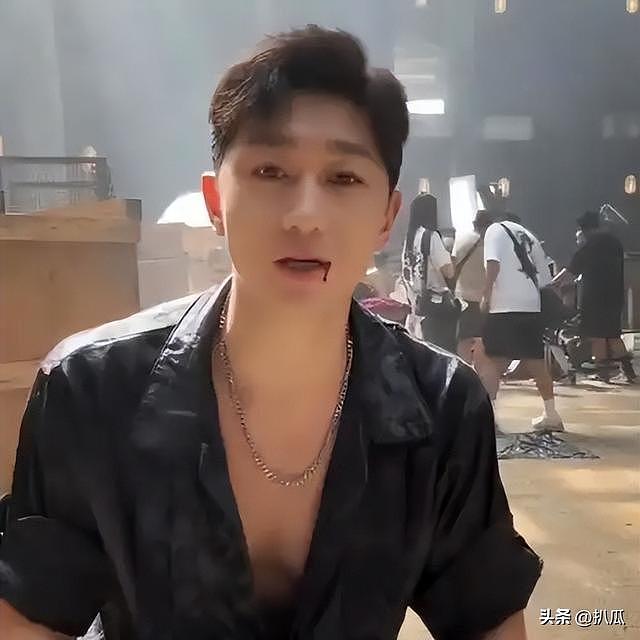 知名演员无戏可拍,在长春景区当NPC,好友已离世自己不敢再硬撑 - 17