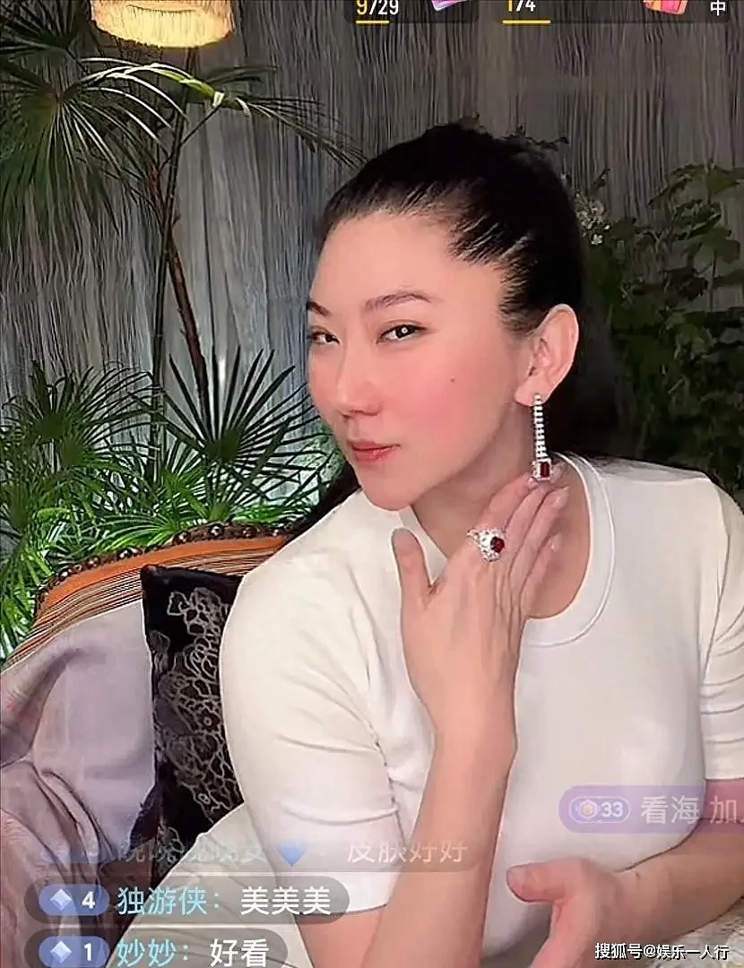 原来谢贤最宠爱的不是狄波拉，也不是甄珍，而是... - 16