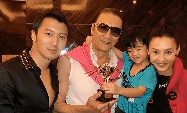 太离谱！张柏芝俩儿子被曝获巨额遗产后，生父不明的三胎承受恶意 - 2