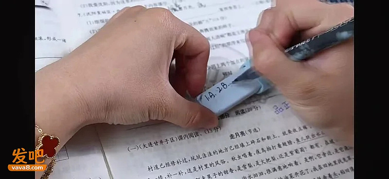 考场变谍战现场：学生用AI眼镜作弊，学校用AI巡考抓人 - 17