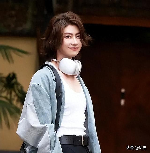 41岁赵荀现状:骨盆用3颗钉子挂在腰上,“特种兵爆改成美娇娘” - 1