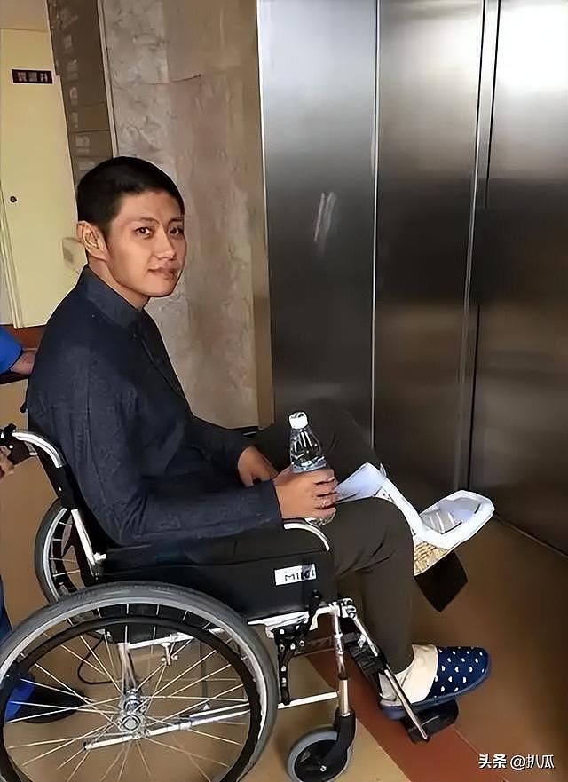 41岁赵荀现状:骨盆用3颗钉子挂在腰上,“特种兵爆改成美娇娘” - 16