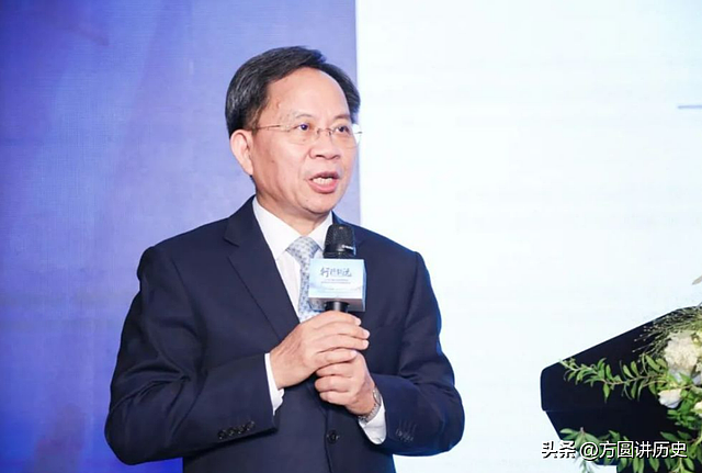 他曾因受贿、重婚罪入狱一年，出狱后洗心革面，如今名利双收 - 2