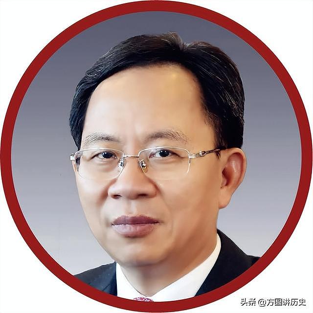 他曾因受贿、重婚罪入狱一年，出狱后洗心革面，如今名利双收 - 7
