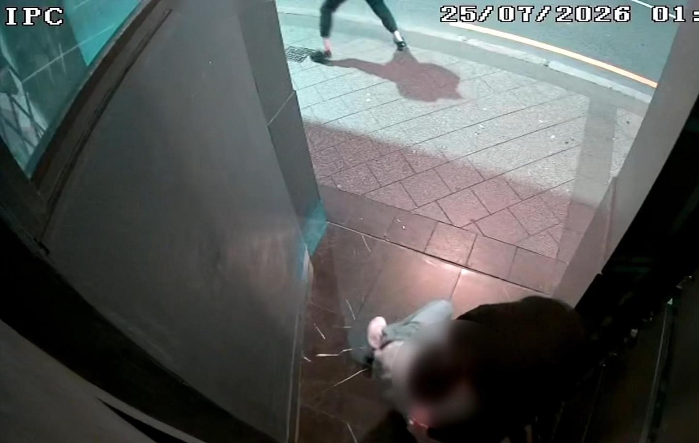 澳洲闹市街头发生恶性捅人案，17岁少年身中多刀送医 - 3
