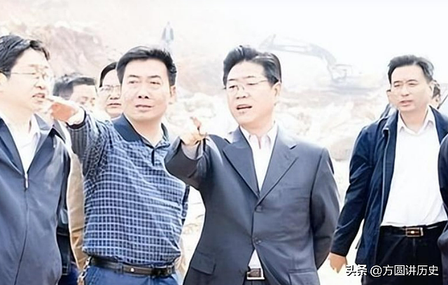 破格提拔情妇当区长,带全家敛财超千万,李亿龙到底有多贪? - 5