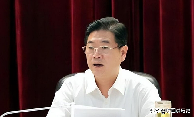 破格提拔情妇当区长,带全家敛财超千万,李亿龙到底有多贪? - 6