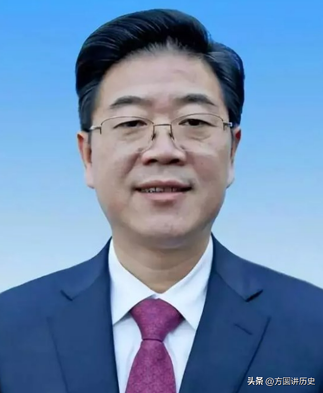 破格提拔情妇当区长,带全家敛财超千万,李亿龙到底有多贪? - 7