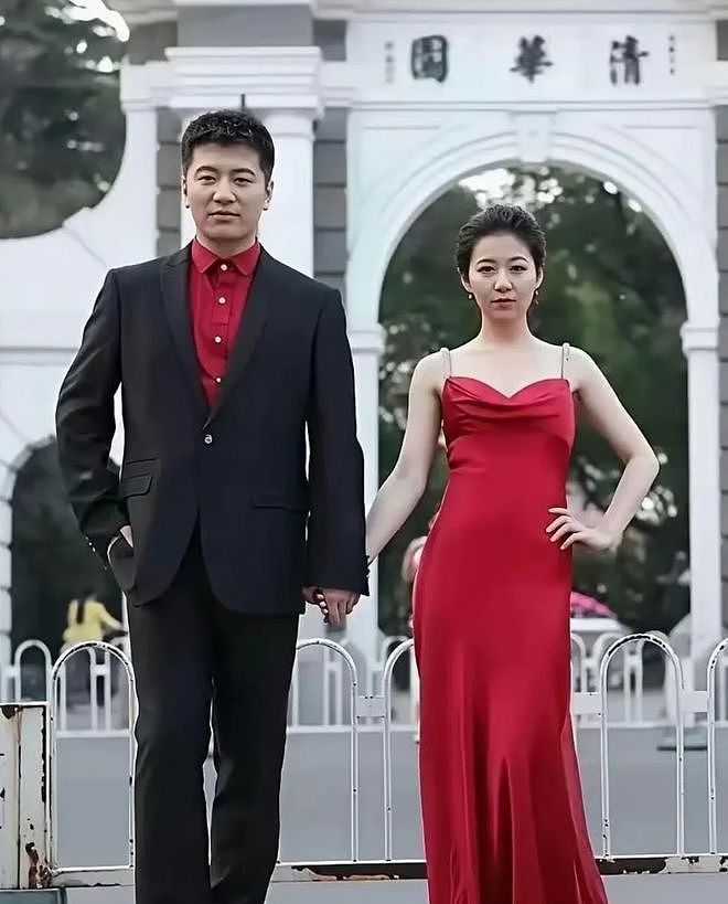 不忍了,张雪峰前女友直播:武亮给张雪峰买个跑步机是除雪机,暗搓搓的火药味太浓烈! - 3