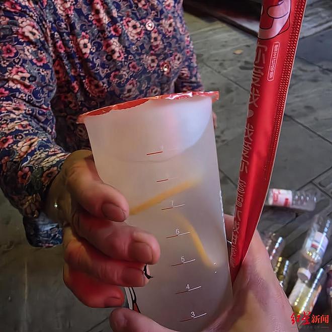 “30杯冰鲜柠檬水，请不要退款！”成都一饮品店接到一笔特殊的大订单 - 6
