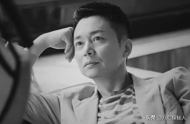 因太帅被“封杀”，太穷被老婆离婚，如今56岁重新翻红成叔圈顶流 - 12