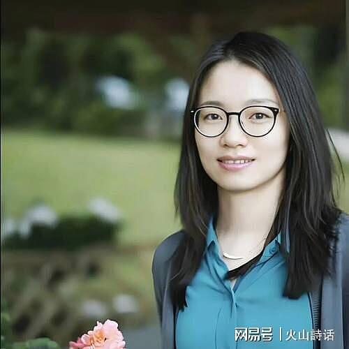 为什么不说国语?中国数学家王虹接受央视采访全程使用英语,引发争议 - 7