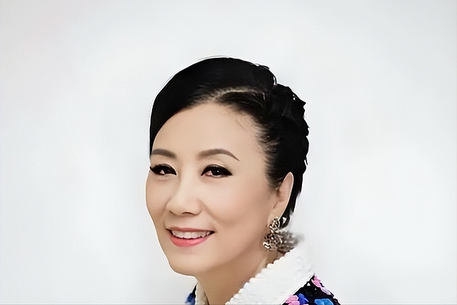 谢婷婷最大靠山曝光了，不是狄波拉也不是谢霆锋，竟是一个圈外人 - 16