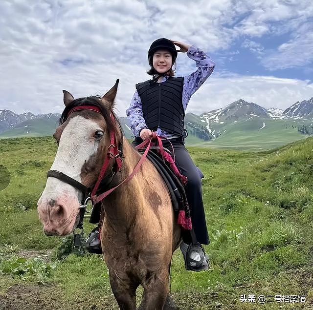 丧夫9个月后，好友公开晒照，翁帆变化真大，估计和你想的不一样 - 9