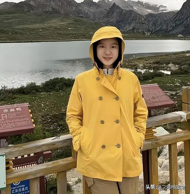 丧夫9个月后，好友公开晒照，翁帆变化真大，估计和你想的不一样 - 11