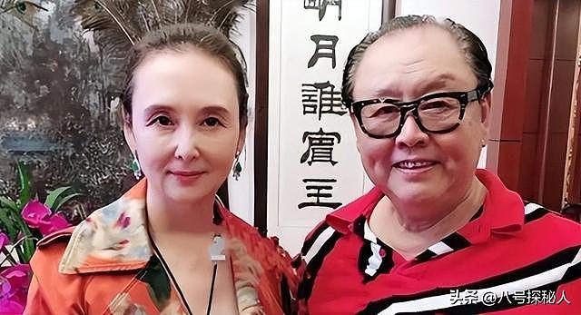 她一生只拍一部戏，冯小刚为她痴迷几十年，如今身价过亿捐百校！ - 23