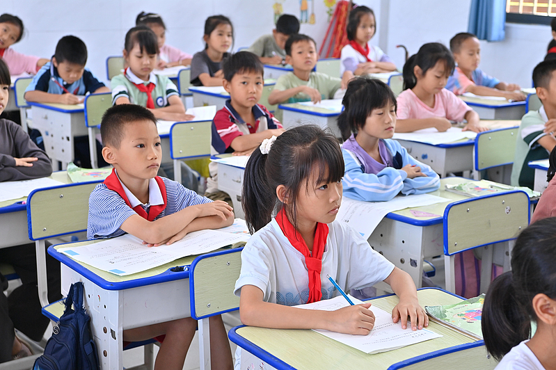 少子化冲击，中国平均每天有22所小学、59所幼儿园消失（图） - 1