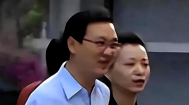 密春雷再传噩耗!欠钱只是冰山一角,老婆董卿也救不了他 - 12