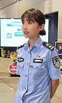 上海女警撞脸邱淑贞走红，网友调侃：比邱淑贞亲生女儿还像本尊