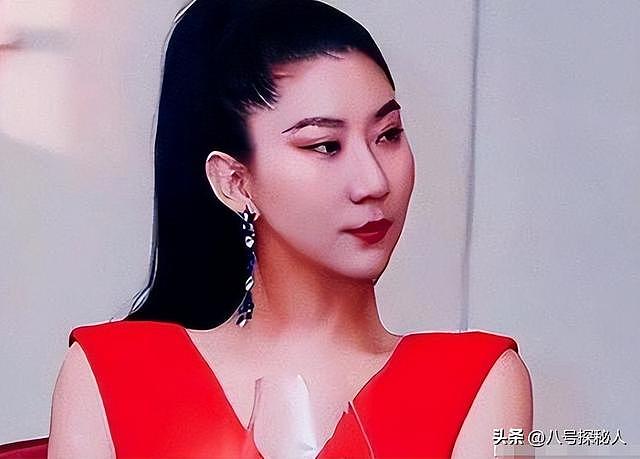 Coco再度悼念谢贤情绪失控，掩面痛哭恭敬鞠躬，自曝吃不下东西（组图） - 24