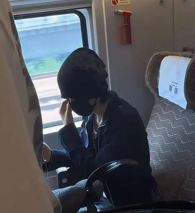 被指“小牌大耍” ，男艺人就高铁占座一事致歉：未核实座位信息，深刻反省（组图） - 3