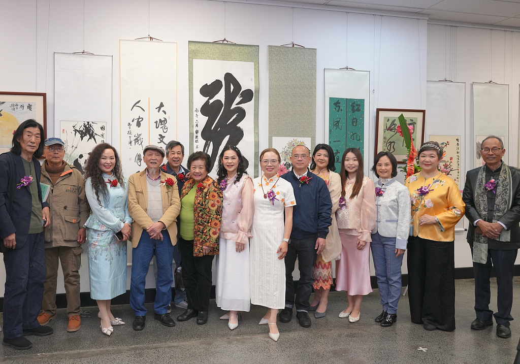 翰墨飘香 群贤毕至 第五届徐沄师生书画展揭幕 - 10