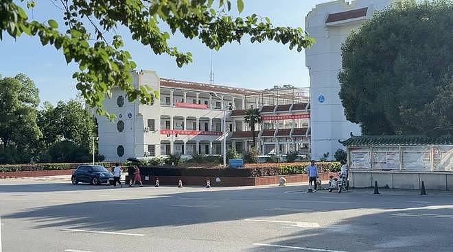 高考699分女生韩雅平被清华大学录取：全村的骄傲！母亲残疾父亲打零工，被称“女版庞众望” - 6
