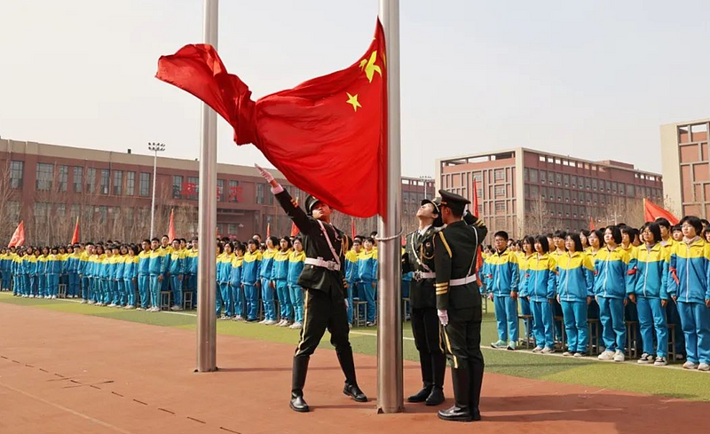 骇人！中国私立学校创办人，实名举报被党政官员以9元买走38亿股权（图） - 1