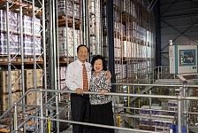 “拜我父母的言传身教所赐”  ——追忆华人著名慈善家魏基成先生
