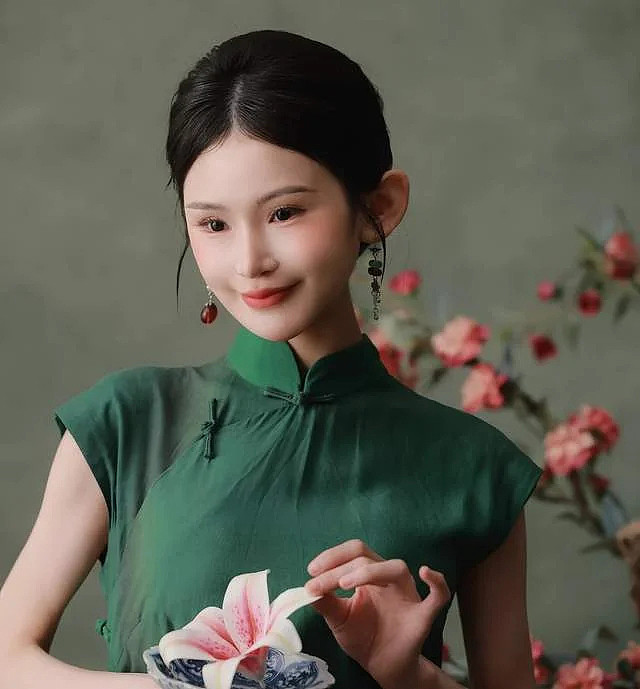百万吃播网红“莹莹”去世,年仅24岁!知情人曝原因 - 4