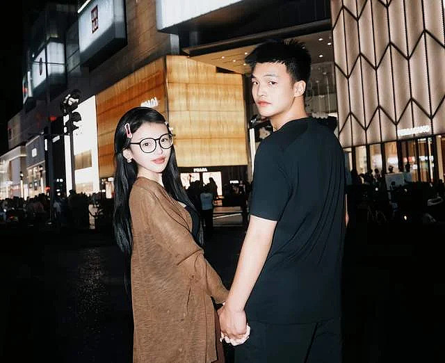 百万吃播网红“莹莹”去世,年仅24岁!知情人曝原因 - 13