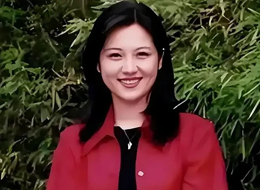 央视退休5个月后，她在美国儿子家中离世，留26字遗言 - 2
