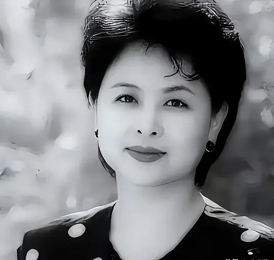 央视退休5个月后，她在美国儿子家中离世，留26字遗言 - 6