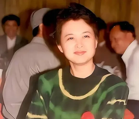 央视退休5个月后，她在美国儿子家中离世，留26字遗言 - 7