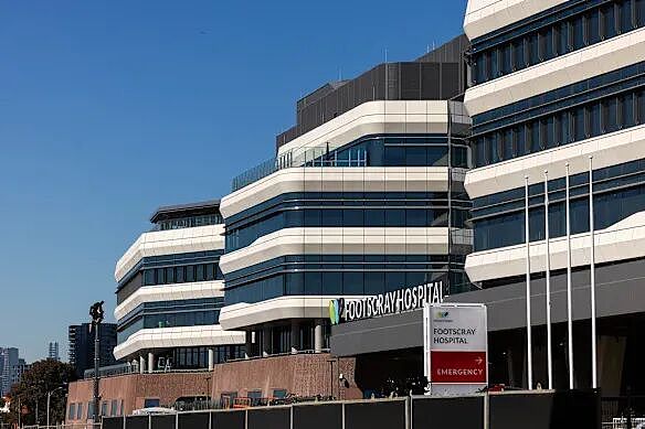 原报道配图:Footscray Hospital 建筑外观与医院标识