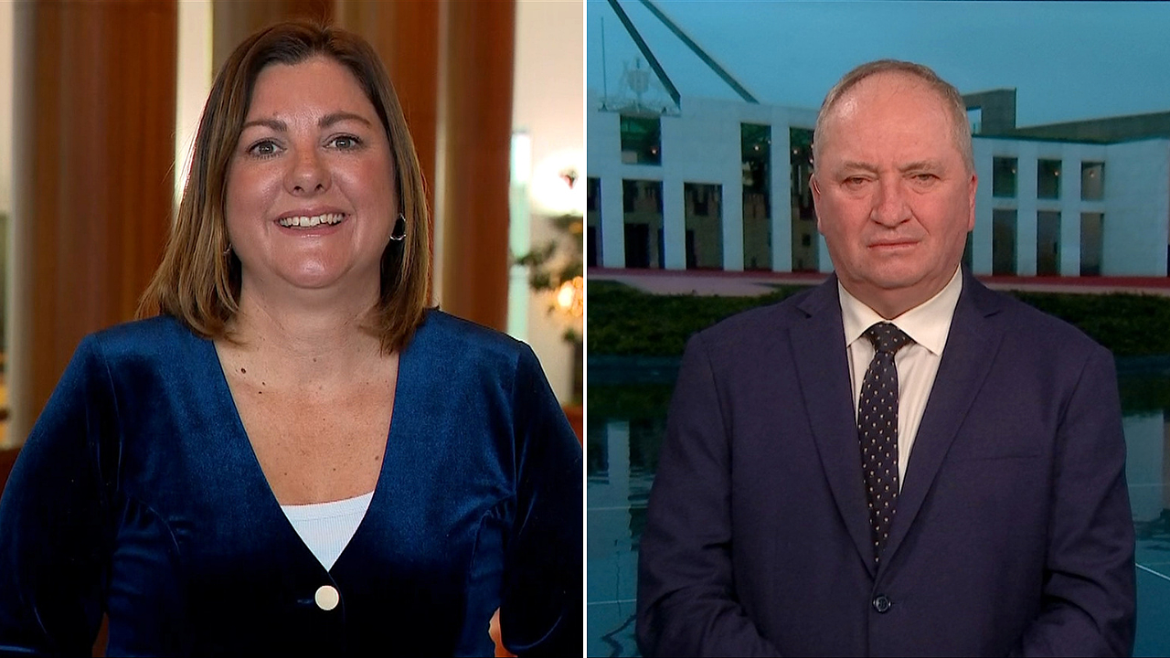 Kristy McBain及Barnaby Joyce接受电视采访，原报道配图