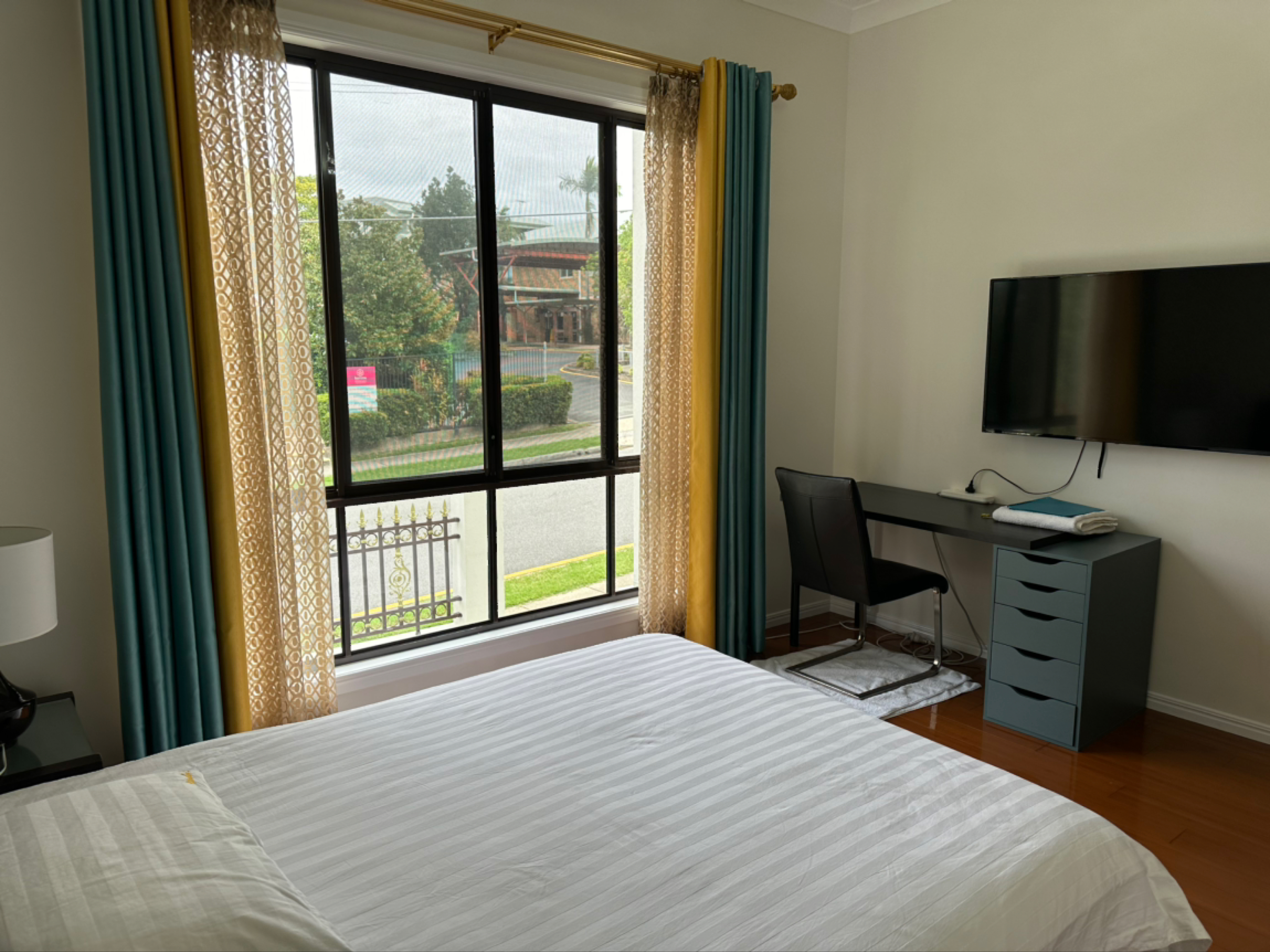 今日珀斯Bowen Hills 布里斯班windsor区新建别墅房间出租 Bowen Hills 布里斯班windsor区新建别墅房间出租