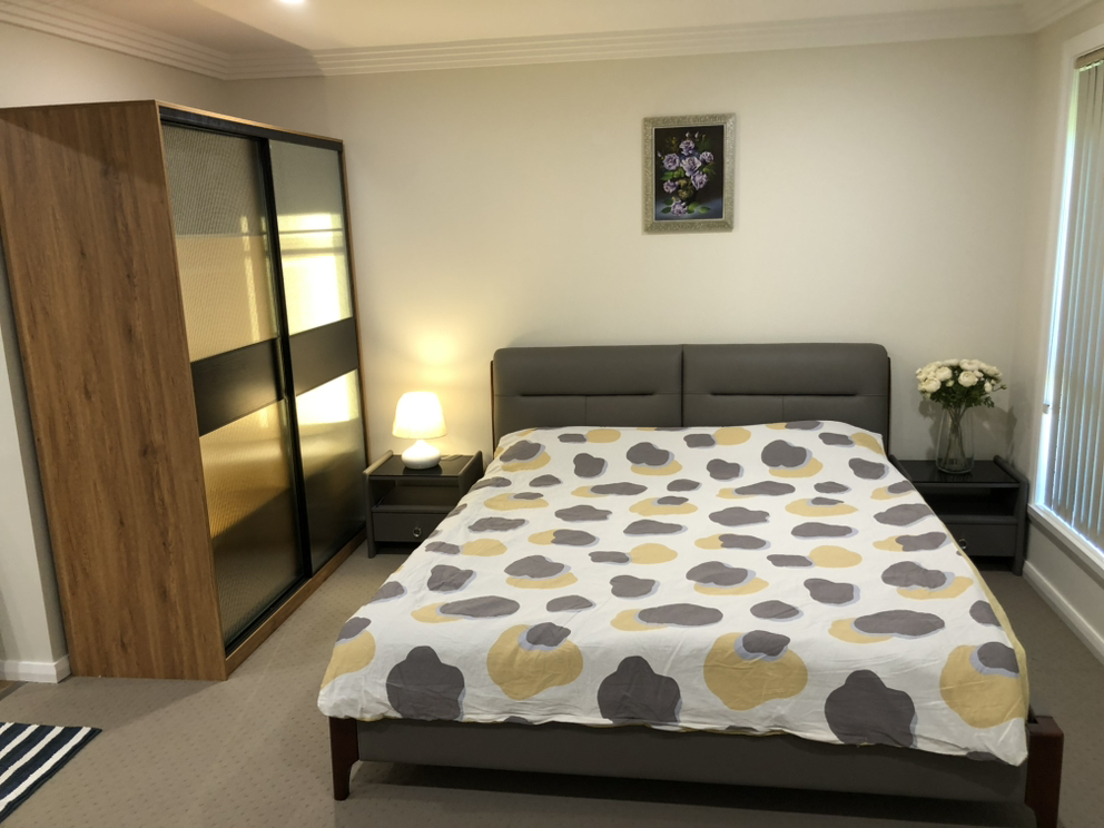 今日卧龙岗Wollongong 急租 Lake Heights精装水景房Share room 水景房 Wollongong 急租 Lake Heights精装水景房Share room 水景房
