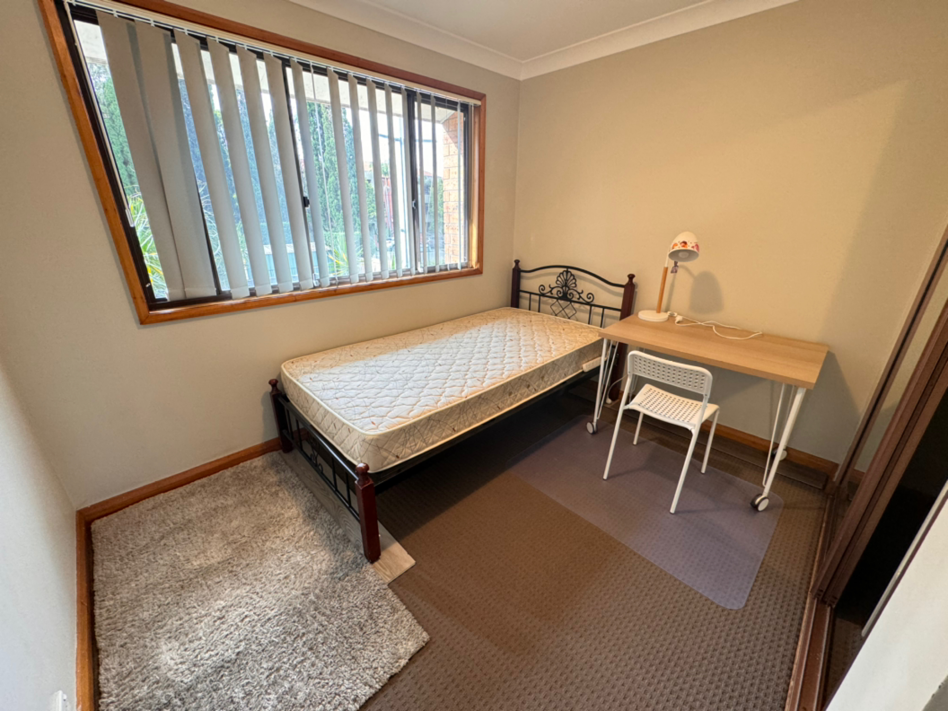 今日悉尼Hurstville 近 步行T8单间找女生室友 Hurstville 近 步行T8单间找女生室友
