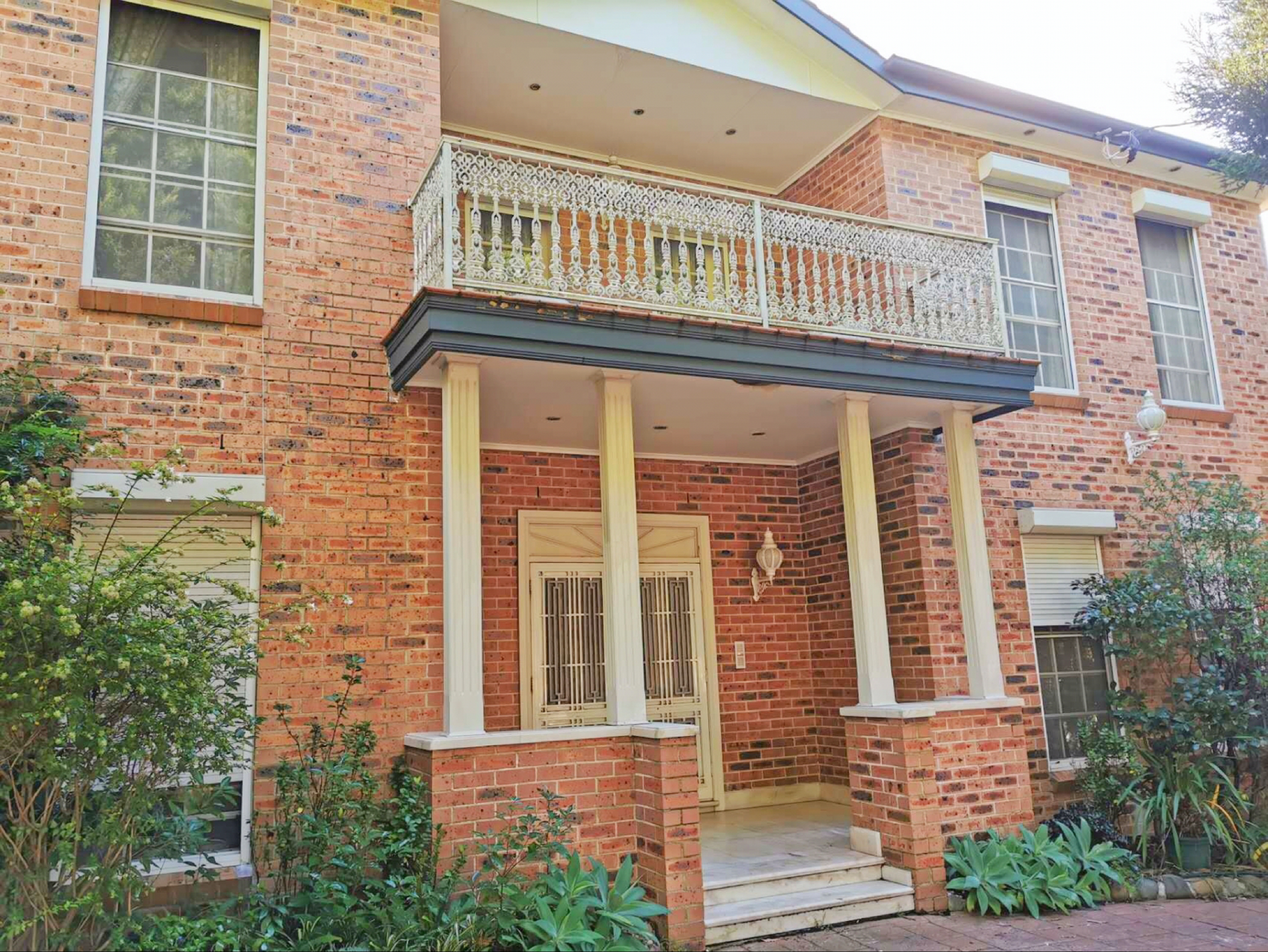 今日悉尼Burwood 步行10分钟 和Strathfield 火车站 Burwood 步行10分钟 和Strathfield 火车站
