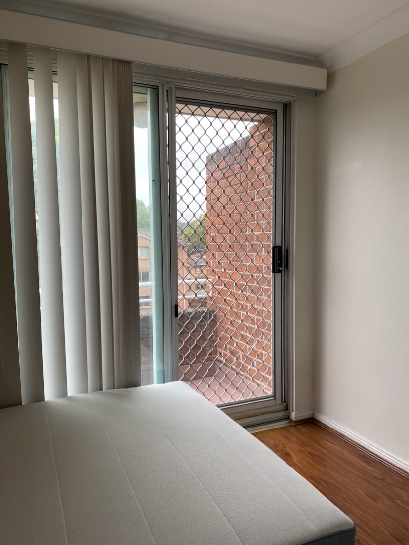 今日墨尔本Strathfield 新裝修300米步行火車站全磚二層次臥Sthfield Strathfield 新裝修300米步行火車站全磚二層次臥Sthfield