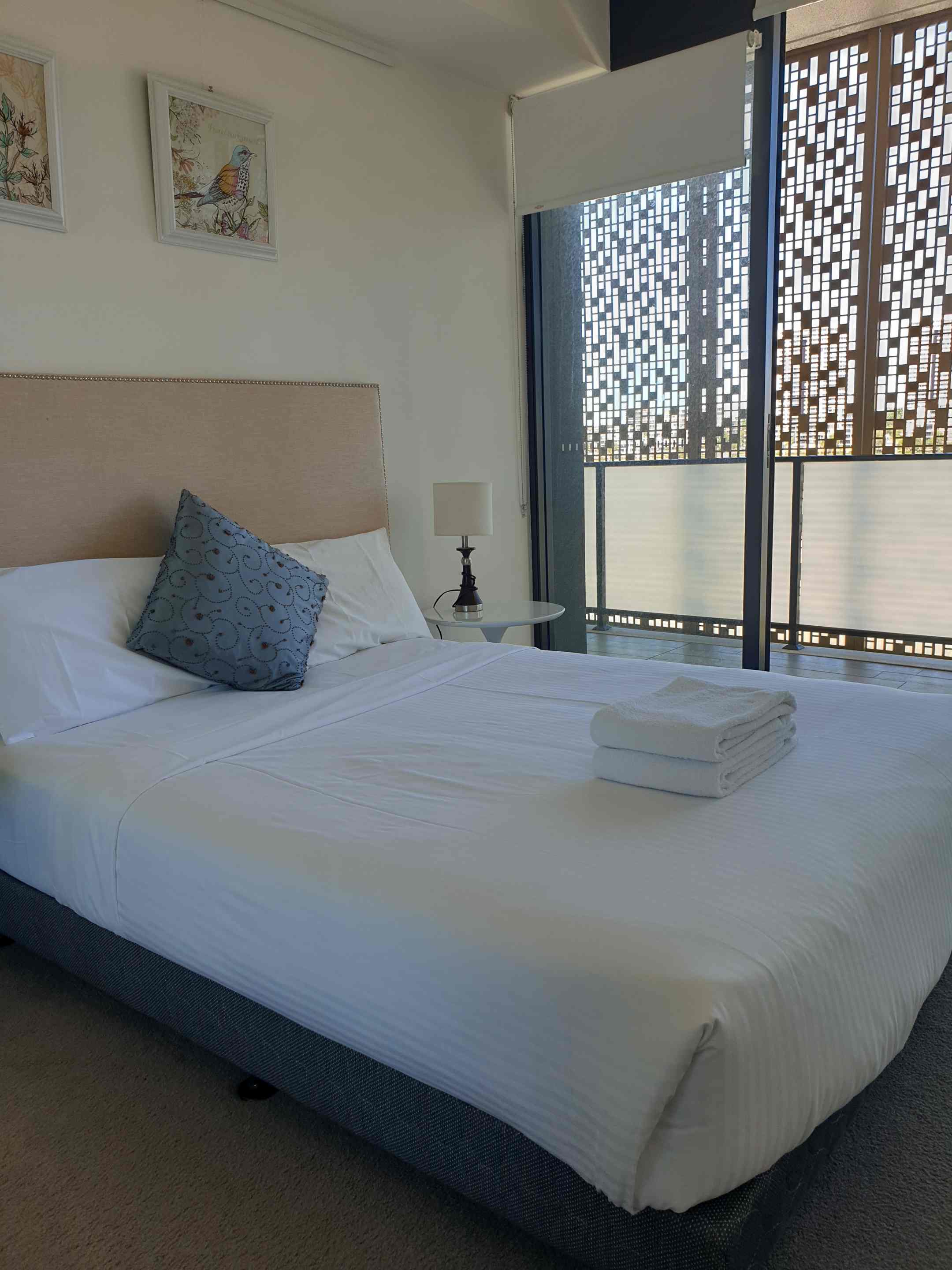 今日悉尼Wentworth Point 江景公寓private room出租带 Wentworth Point 江景公寓private room出租带